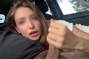 stranger peeks as i suck boss's cock during lunch break in the car 🚗💦