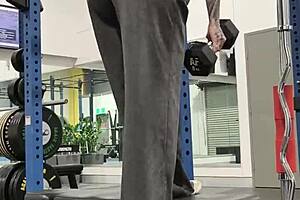 Milf flexes huge ass and tits in gym leggings