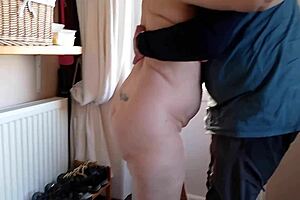 hey fuck buddy come in i'm naked and ready for wild orgasm sex at home