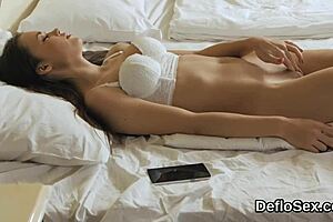 Teen Fingers Soft Vagina to Explosive Cum