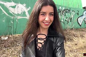 i walk through the park dripping cum on my face after that hot load 😏💦👠