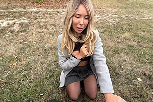 hey wanna see this foot massage turn into pussy pounding action