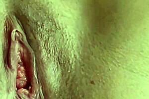 i’m so horny come watch me rub my wet pussy now