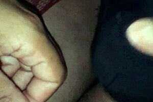 mmm this tranny's monster cock gets sucked so good! 🍆😍