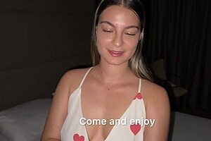 my tinder date bangs my hairy folds better than ex and tastes sweeter