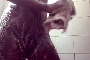 don't i look hottest covered in soap rubbing my wet pussy?