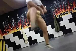 argentinian culona shakes massive ass in hypnotic twerk display
