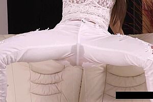 i love turning sexy lesbian selfies into hot piss shower play 🚿😈💦