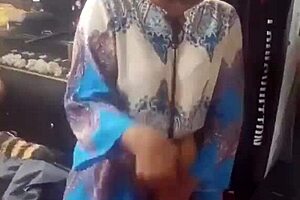 african mature beauty shakes her massive curvy ass seductively
