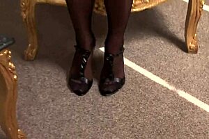 Olivia La Roche DOUBLE PENETRATED outdoors while toying her ass