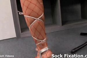 imagine burying your face deep in my sweaty stinky socks now