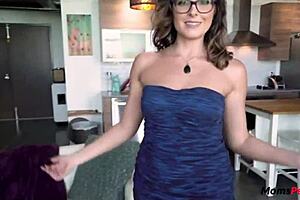 STEP MOM STRIPS YES OMG FOR HARDCORE TABOO FUCK!