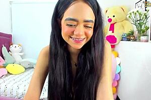 damn this 19yo latina teen looks so cute and fuckable!