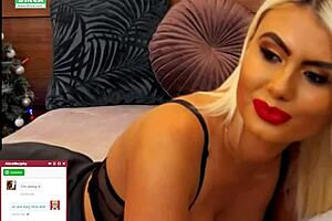 the desperate blonde whore moans loud chasing webcam pennies