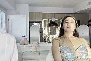 Asian beauty gets intense facial waxing in hospital